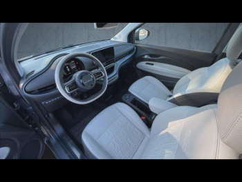 Photo 10 du bon plan FIAT 500 e 118ch La Prima MY23 occasion à 18900 €