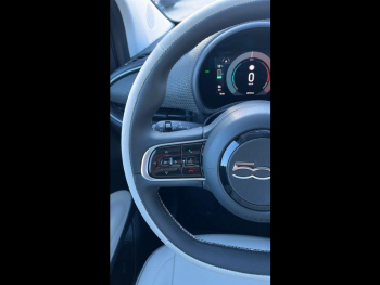 Photo 20 du bon plan FIAT 500 e 118ch La Prima MY23 occasion à 18900 €