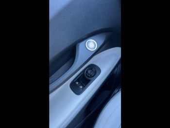 Photo 26 du bon plan FIAT 500 e 118ch La Prima MY23 occasion à 18900 €