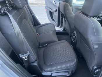 Photo 19 du bon plan FORD Kuga 2.5 Duratec 180ch Hybrid FlexiFuel Titanium Powershift occasion à 29870 €