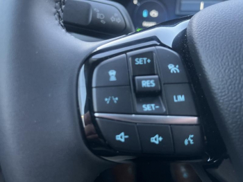 Photo 31 du bon plan FORD Kuga 2.5 Duratec 180ch Hybrid FlexiFuel Titanium Powershift occasion à 29870 €