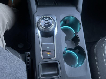 Photo 33 du bon plan FORD Kuga 2.5 Duratec 180ch Hybrid FlexiFuel Titanium Powershift occasion à 29870 €