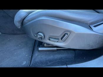 Photo 9 du bon plan VOLVO XC60 T6 Hybride Rechargeable 253 + 145ch Ultra Style Dark Geartronic 8 AWD occasion à 55690 €