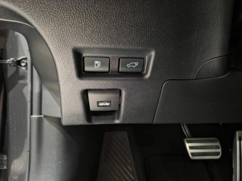 Photo 10 du bon plan LEXUS UX 250h 2WD F SPORT MY22 occasion à 29480 €