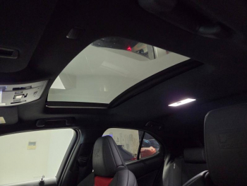 Photo 12 du bon plan LEXUS UX 250h 2WD F SPORT MY22 occasion à 29480 €