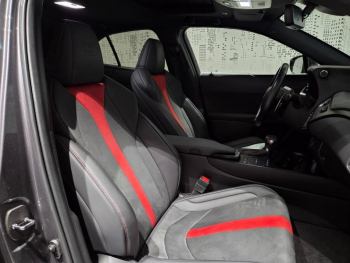 Photo 13 du bon plan LEXUS UX 250h 2WD F SPORT MY22 occasion à 29480 €