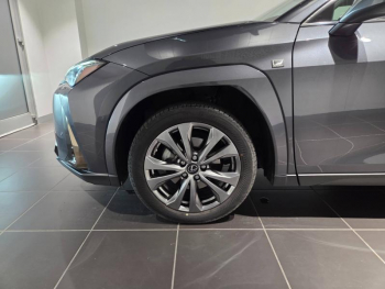 Photo 19 du bon plan LEXUS UX 250h 2WD F SPORT MY22 occasion à 29480 €