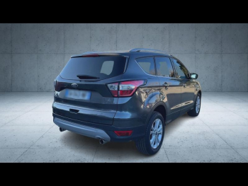 Photo 6 du bon plan FORD Kuga 1.5 TDCi 120ch Stop&Start Titanium 4x2 Powershift occasion à 13490 €