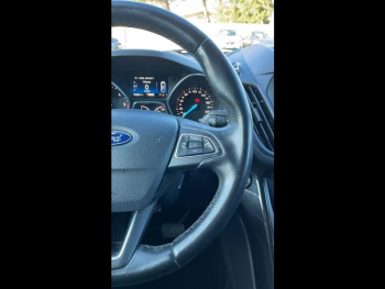 Photo 10 du bon plan FORD Kuga 1.5 TDCi 120ch Stop&Start Titanium 4x2 Powershift occasion à 13490 €