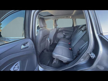 Photo 13 du bon plan FORD Kuga 1.5 TDCi 120ch Stop&Start Titanium 4x2 Powershift occasion à 13490 €