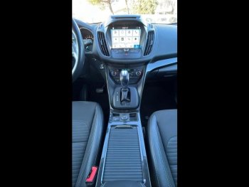 Photo 26 du bon plan FORD Kuga 1.5 TDCi 120ch Stop&Start Titanium 4x2 Powershift occasion à 13490 €