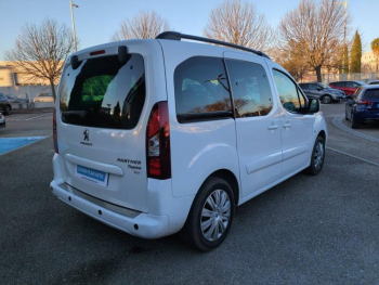 Photo 4 du bon plan PEUGEOT Partner Tepee 1.6 BlueHDi 100ch Style occasion à 13900 €
