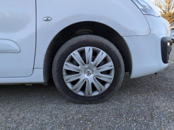Photo 11 du bon plan PEUGEOT Partner Tepee 1.6 BlueHDi 100ch Style occasion à 13900 €