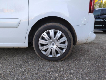 Photo 12 du bon plan PEUGEOT Partner Tepee 1.6 BlueHDi 100ch Style occasion à 13900 €