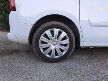 Photo 13 du bon plan PEUGEOT Partner Tepee 1.6 BlueHDi 100ch Style occasion à 13900 €