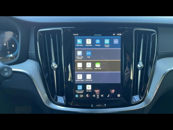 Photo 15 du bon plan VOLVO V60 B4 197ch Ultra Style Dark DCT 7 occasion à 44900 €