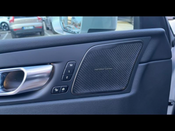 Photo 10 du bon plan VOLVO XC60 T8 Hybride Rechargeable 310 + 145ch Ultra Style Chrome Geartronic 8 AWD occasion à 56990 €