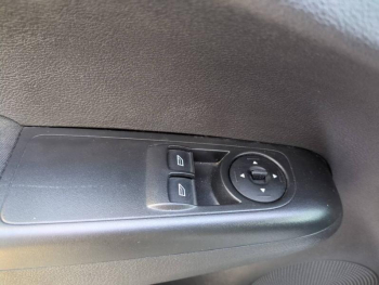 Photo 12 du bon plan FORD Transit Courier VUL 1.0E 100ch Stop&Start Trend occasion à 16290 €