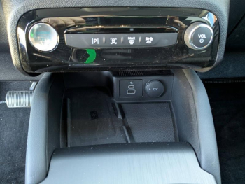 Photo 13 du bon plan FORD Kuga 2.5 Duratec 180ch Hybrid FlexiFuel Active Powershift occasion à 33900 €