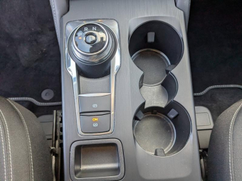 Photo 14 du bon plan FORD Kuga 2.5 Duratec 180ch Hybrid FlexiFuel Active Powershift occasion à 33900 €