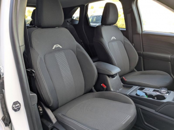 Photo 16 du bon plan FORD Kuga 2.5 Duratec 180ch Hybrid FlexiFuel Active Powershift occasion à 33900 €