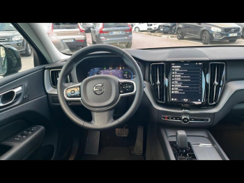 Photo 4 du bon plan VOLVO XC60 T6 Hybride Rechargeable 253 + 145ch Plus Style Dark Geartronic 8 AWD occasion à 51990 €
