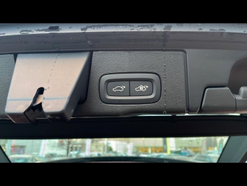Photo 8 du bon plan VOLVO XC60 T6 Hybride Rechargeable 253 + 145ch Plus Style Dark Geartronic 8 AWD occasion à 51990 €