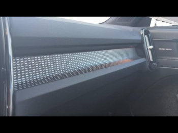 Photo 10 du bon plan VOLVO XC40 B3 163ch Ultimate DCT 7 occasion à 35990 €