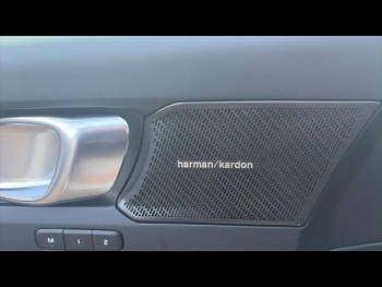 Photo 16 du bon plan VOLVO XC40 B3 163ch Ultimate DCT 7 occasion à 35990 €