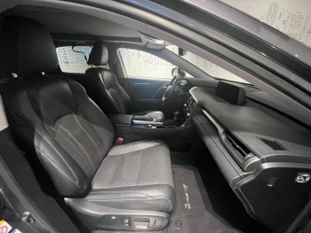 Photo 8 du bon plan LEXUS RX 450h 4WD Luxe Toit Panoramique occasion à 34990 €