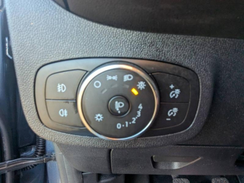 Photo 12 du bon plan FORD Fiesta 1.0 Flexifuel 95ch ST-Line 5p occasion à 15980 €