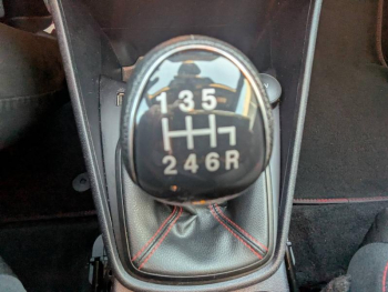 Photo 21 du bon plan FORD Fiesta 1.0 Flexifuel 95ch ST-Line 5p occasion à 15980 €