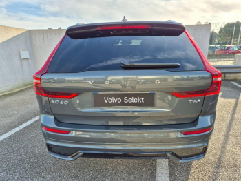Photo 14 du bon plan VOLVO XC60 T6 Hybride Rechargeable 350ch Ultra Style Dark Geartronic 8 AWD occasion à 68900 €