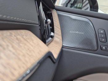 Photo 27 du bon plan VOLVO XC60 T6 Hybride Rechargeable 350ch Ultra Style Dark Geartronic 8 AWD occasion à 68900 €