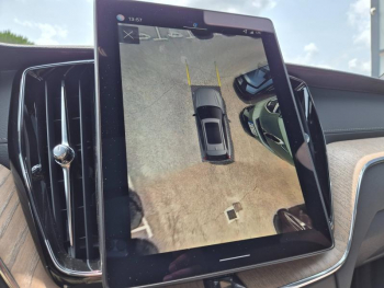 Photo 31 du bon plan VOLVO XC60 T6 Hybride Rechargeable 350ch Ultra Style Dark Geartronic 8 AWD occasion à 68900 €