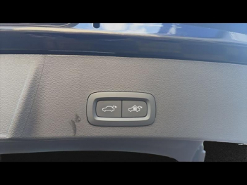 Photo 8 du bon plan VOLVO XC40 B3 163ch Plus DCT 7 occasion à 32990 €