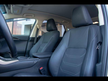 Photo 12 du bon plan LEXUS NX 300h 4WD Executive Euro6d-T occasion à 31990 €