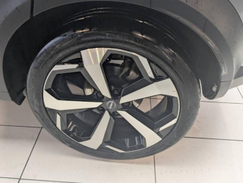 Photo 19 du bon plan NISSAN Juke 1.6 Hybrid 143ch Tekna 2023.5 occasion à 23900 €