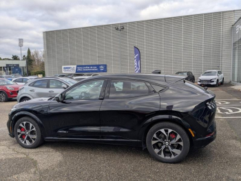 Photo 2 du bon plan FORD Mustang Mach-E 351ch Extended Range 99kWh AWD 9cv occasion à 39900 €