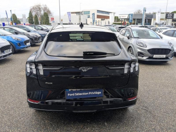 Photo 4 du bon plan FORD Mustang Mach-E 351ch Extended Range 99kWh AWD 9cv occasion à 39900 €