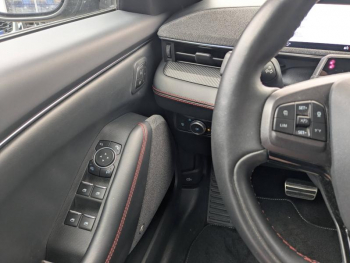 Photo 16 du bon plan FORD Mustang Mach-E 351ch Extended Range 99kWh AWD 9cv occasion à 39900 €