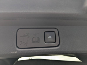 Photo 18 du bon plan FORD Mustang Mach-E 351ch Extended Range 99kWh AWD 9cv occasion à 39900 €