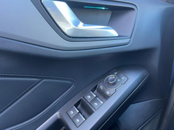 Photo 11 du bon plan FORD Focus 1.0 Flexifuel mHEV 125ch ST-Line Style occasion à 21900 €