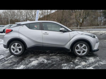 Photo 4 du bon plan TOYOTA C-HR 122h Dynamic 2WD E-CVT occasion à 16990 €