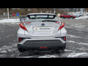 Photo 8 du bon plan TOYOTA C-HR 122h Dynamic 2WD E-CVT occasion à 16990 €