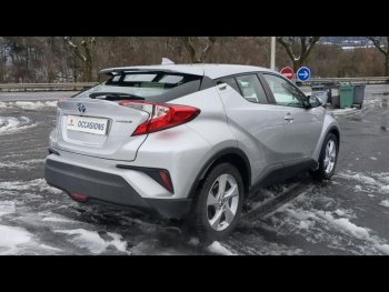 Photo 9 du bon plan TOYOTA C-HR 122h Dynamic 2WD E-CVT occasion à 16990 €