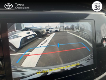 Photo 19 du bon plan TOYOTA Aygo X 1.0 VVT-i 72ch Design Pack Zen Radars occasion à 15990 €