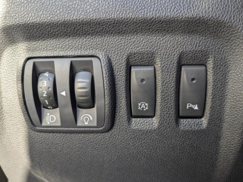 Photo 19 du bon plan RENAULT Captur 0.9 TCe 90ch energy Intens occasion à 8990 €