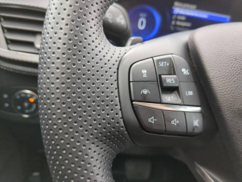 Photo 20 du bon plan FORD Puma 1.0 EcoBoost 125ch S&S mHEV ST-Line Vignale Powershift occasion à 18990 €