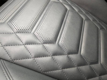 Photo 26 du bon plan FORD Puma 1.0 EcoBoost 125ch S&S mHEV ST-Line Vignale Powershift occasion à 18990 €